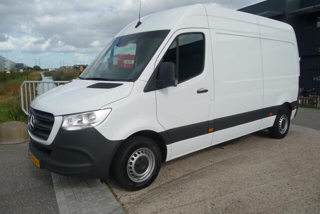Mercedes-Benz SPRINTER 215 1.9 CDI L2H2 FWD Aut trekaak, camera,