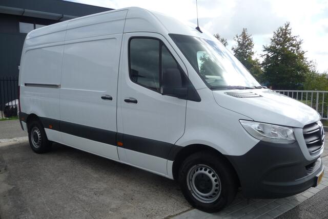 Mercedes-Benz SPRINTER 215 1.9 CDI L2H2 FWD Aut trekaak, camera,