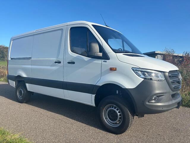Mercedes-Benz SPRINTER 319CDI L2H1 4X4 Automaat Airco Camera Trekhaak Apple CarPlay NIEUW BPM VRIJ