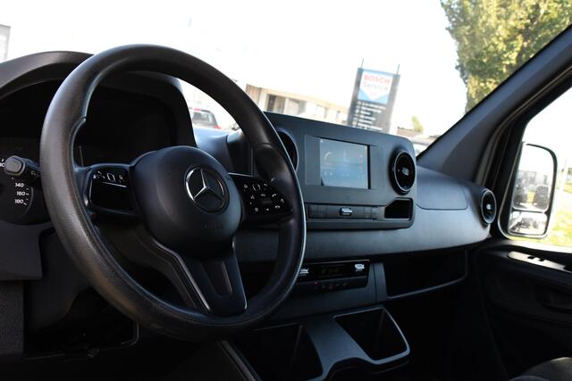 Mercedes-Benz SPRINTER 315 1.9 CDI L2H2 Black Edition Camera, Carplay, LED, 150pk, Automaat, Multimedia, Uniek!