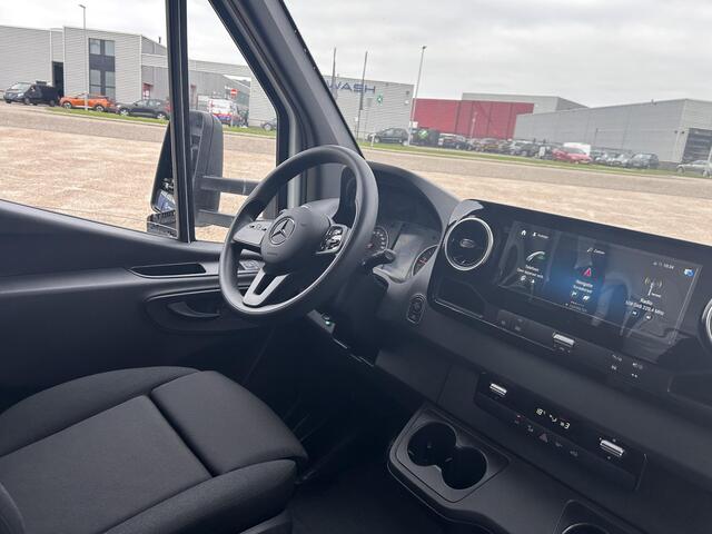 Mercedes-Benz SPRINTER 317 CC 432 Bakwagen + Laadlift