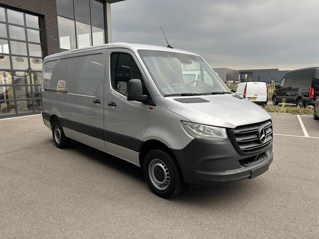 Mercedes-Benz SPRINTER 315 CDI L2 H1 RWD / MBUX / Camera / Carplay navigatie / Airco / 270 Graden achterdeuren