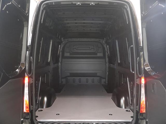 Mercedes-Benz SPRINTER 317 CDI L2 H2 Select | Dubbele Schuifdeur | 3500 KG AHW | Comfort Stoelen | Climate Control | Achteruitrijcamera | Airco | Cruise Control | Apple Carplay | LED Koplampen | Distronic Adaptieve Cruise Control