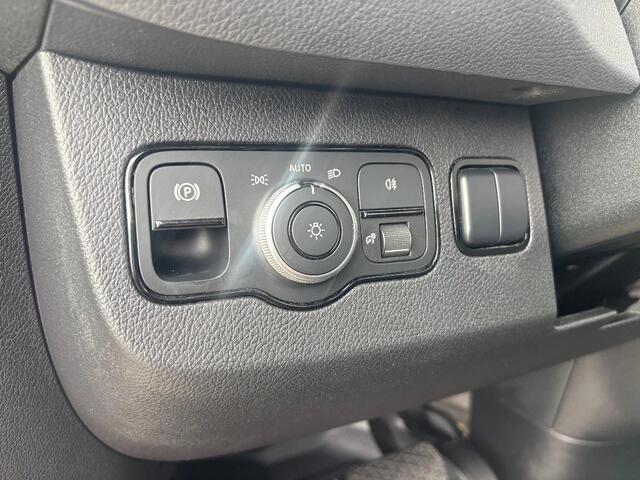 Mercedes-Benz SPRINTER 315CDI RWD L2 ( 3.66 Wielbasis ) Automaat Airco Navi Cruisecontrol Xenon Trekhaak BPM VRIJ