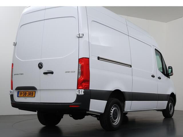 Mercedes-Benz SPRINTER 319 CDI 190 PK | L2 H2 | RWD | AUT. | MBUX 10.25" | AIRCO | CRUISE CONTROL | NAVIGATIE | STOELVERWARMING | CAMERA | LED VERLICHTING