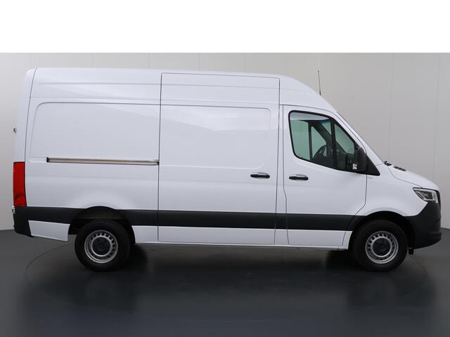 Mercedes-Benz SPRINTER 319 CDI 190 PK | L2 H2 | RWD | AUT. | MBUX 10.25" | AIRCO | CRUISE CONTROL | NAVIGATIE | STOELVERWARMING | CAMERA | LED VERLICHTING