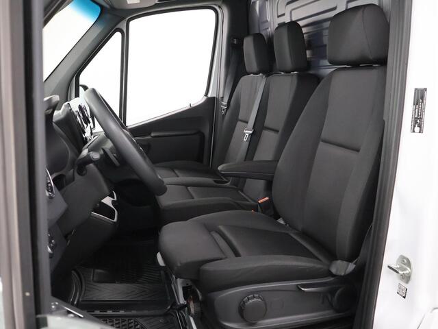 Mercedes-Benz SPRINTER 319 CDI 190 PK | L2 H2 | RWD | AUT. | MBUX 10.25" | AIRCO | CRUISE CONTROL | NAVIGATIE | STOELVERWARMING | CAMERA | LED VERLICHTING