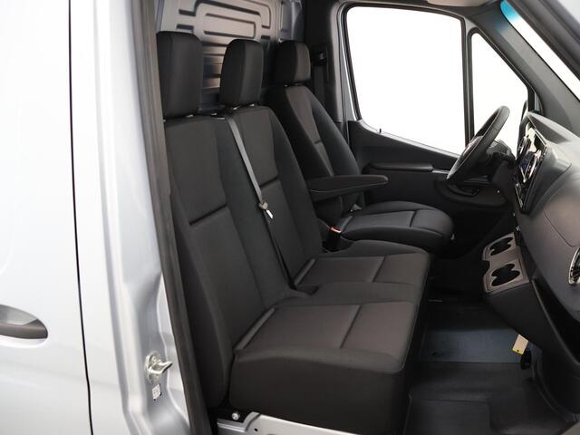 Mercedes-Benz SPRINTER 315 CDI | L2 H2 | RWD | Aut. | PRO | BPM VRIJ! | AIRCO | CRUISE | 3500 KG AHW | CARPLAY | ANDROID AUTO | DODEHOEKASSISTENT | METALLIC | SPOORASSISTENT | MULTIFUNCTIONEELSTUURWIEL