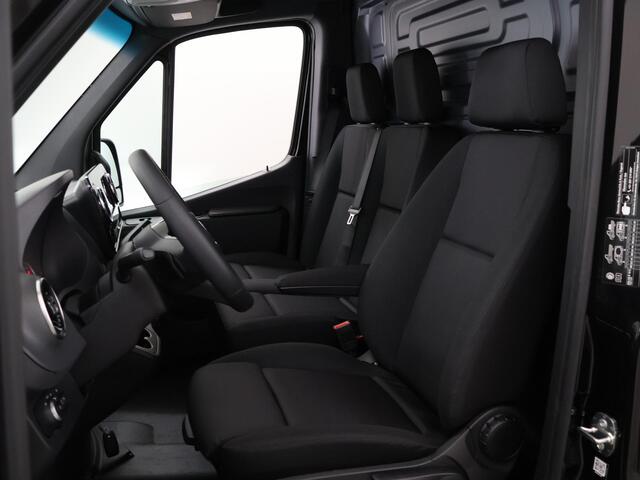 Mercedes-Benz SPRINTER 315 CDI | L2 H2 | RWD | Aut. | PRO | BPM VRIJ! | ACHTERUITRIJCAMERA | 3500 KG AHW | DODEHOEKASSISTENT | AIRCO | CRUISE | CARPLAY | ANDROID AUTO | METALLIC | 3-ZITS | MBUX SYSTEEM GROOT