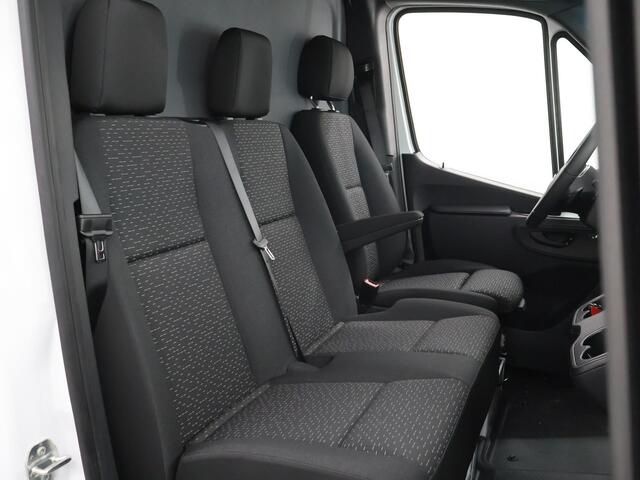 Mercedes-Benz SPRINTER 315 L2H2 RWD | Stoelverwarming | Navigatie | Parkeercamera | Dodehoekdetectie