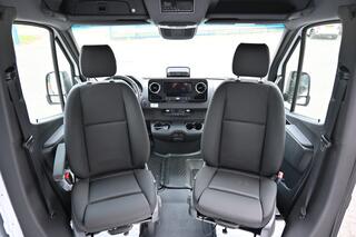 mercedes-benz-sprinter-319-cdi-4x4-