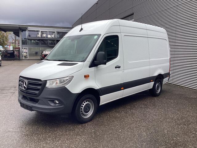Mercedes-Benz SPRINTER 317 CDI Aut. L2H2 BPM VRIJ! Carplay/ Gev.Stoel/ 270 Gr.Deuren/ Stoelverw./ Navi/ Camera/ PDC/ Cruise/ DAB