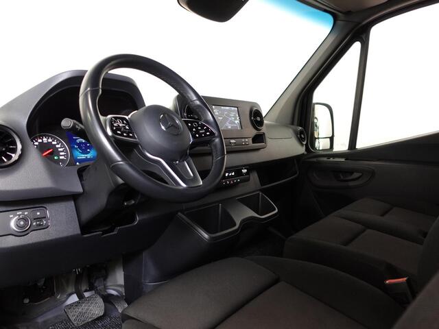 Mercedes-Benz SPRINTER 1.9 CDI 315 150PK L2H2 RWD Automaat Airco Navigatie Camera 3Zits Cruise Control