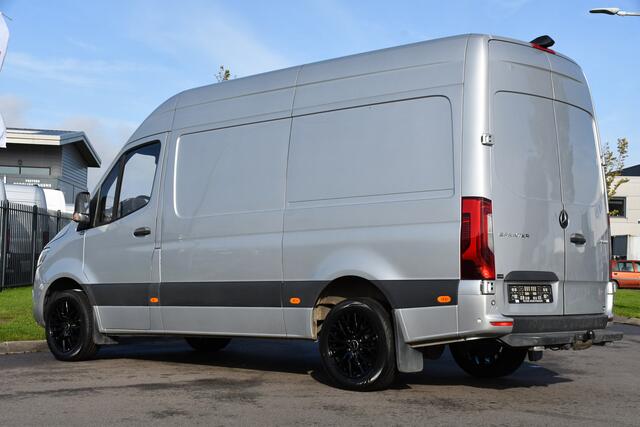 Mercedes-Benz SPRINTER 319 V6 3.0 CDI L2H2 AMG Edition 360 Camera, Cruise, Carplay, 10,5'' Mbux, LED, Stoelverwarming, Standkachel, Automaat, Trekhaak, Uniek!