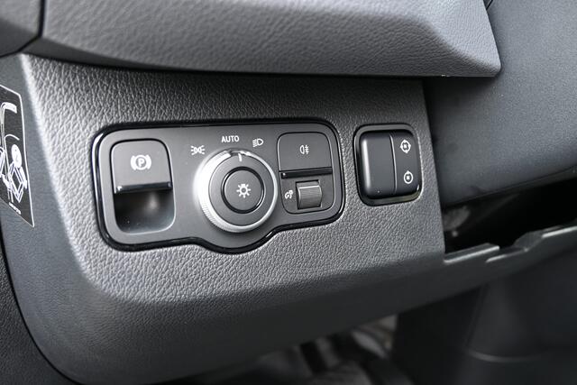 Mercedes-Benz SPRINTER 319 CDI 4x4 L2H2 Pro HD Distronic, Draaistoelen, LED, Electrische schuifdeur