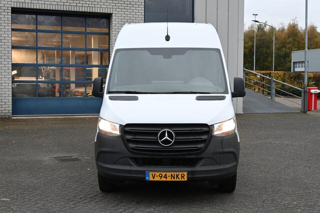 Mercedes-Benz SPRINTER 317 CDI L2H2 RWD MBUX met camera, LED in laadruimte, Opstap