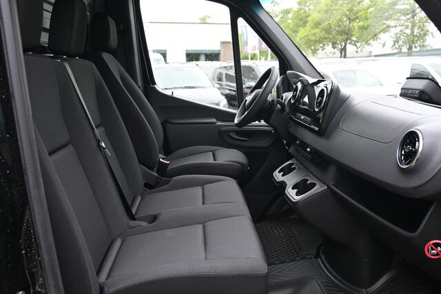 Mercedes-Benz SPRINTER 317 CDI L2H2 Pro 3500 kg trekhaak, LED verlichting, Geveerde stoel