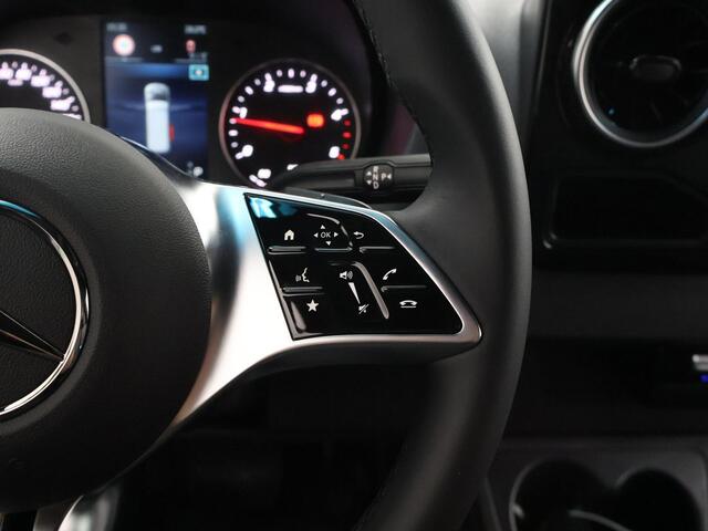Mercedes-Benz SPRINTER 319 L2H2 RWD SELECT | LED | NAVI | DISTRONIC | LEER