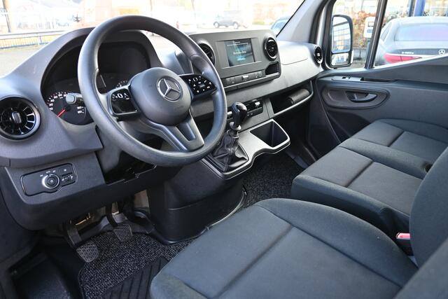 Mercedes-Benz SPRINTER 317 CDI L2H2 RWD MBUX met camera, Led in laadruimte, Opstap