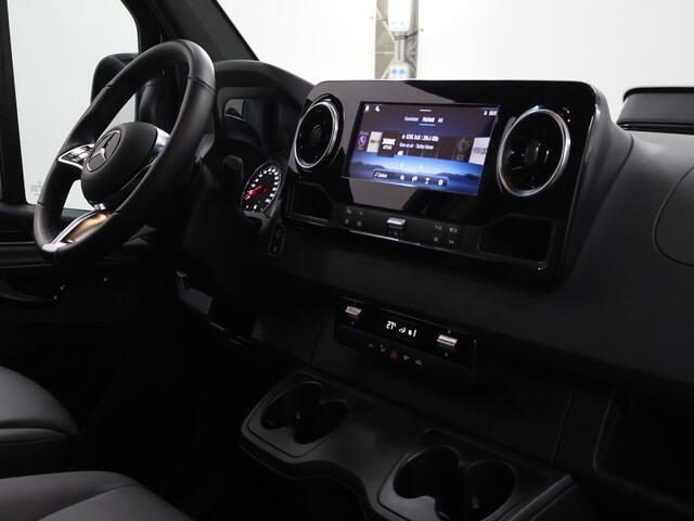Mercedes-Benz SPRINTER 319 CDI | Aut. | L2 H1 | Select | Distronic | 3500 KG Trekhaak | 17" Lichtmetalen Wielen | Navigatie | Parkeercamera | LED Koplampen | Certified