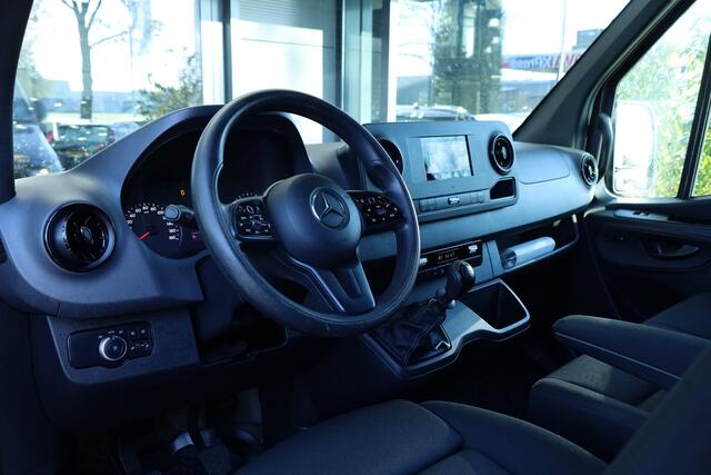 Mercedes-Benz SPRINTER 317 1.9 CDI L2H2 RWD | Camera | Zwart | Mistlampen | LM velgen | Stoel geveerd/verw. | CarPlay