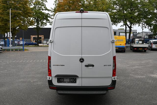 Mercedes-Benz SPRINTER 317 CDI L3H2 Pro MBUX met navigatie, Comfort stoel met armleuning, Etc.