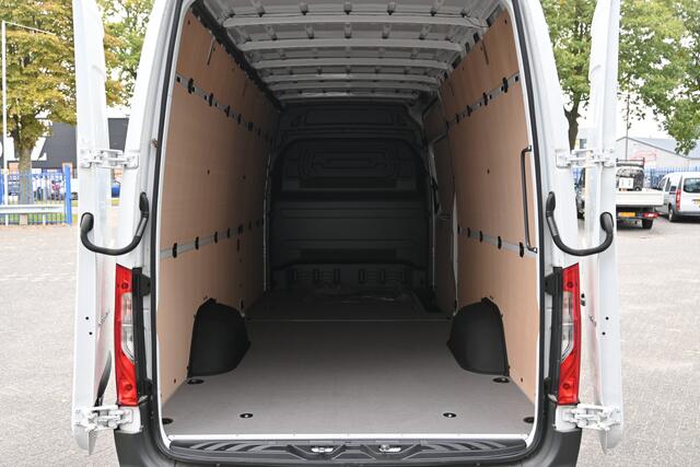 Mercedes-Benz SPRINTER 317 CDI L3H2 Pro MBUX met navigatie, Comfort stoel met armleuning, Etc.