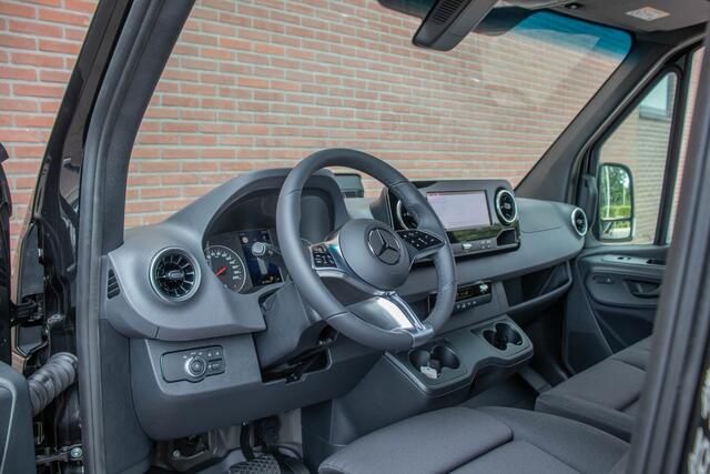 Mercedes-Benz SPRINTER 319 1.9 CDI 191PK L2H2 Pro, Adaptive Cruise, Carplay, Stoelverwarming, Trekhaak, Camera, Full LED, Comfortstoelen, DAB+.