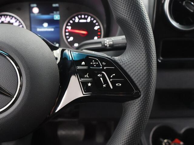 Mercedes-Benz SPRINTER 317 CDI L2 H2 RWD PRO | Smartphone integratie pakket | 10.25" MBUX Systeem | Achteruitrijcamera | 3500 KG Trekgewicht |