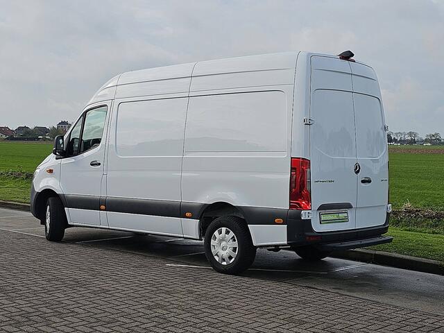 Mercedes-Benz SPRINTER 317 1.9 CDI L2H2 Mbux Navi 3-Zits Achterwielaandrijving 360Camera Pdc Voor + Achter Euro6 170Pk!