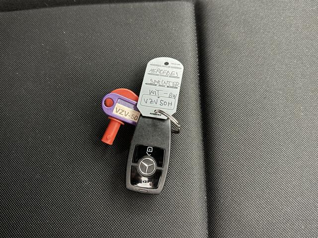 Mercedes-Benz SPRINTER 317CDI 9G-Tronic Automaat Bakwagen+Laadklep | Multimedia | Airco | Cruise | Dakspoiler | Zijdeur