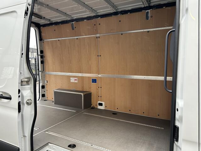 Mercedes-Benz SPRINTER 317 CDI L2 H2 MBUX / 360 Camera / Geveerde stoel / Navigatie / Cruise control / Airco / 270 Graden achterdeuren