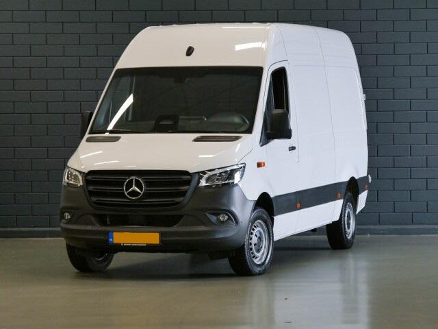 Mercedes-Benz SPRINTER 317 CDI 170PK Automaat L2H2 PRO Facelift | LED | 3.5T AHW MOGELIJK | Geveerde Stoel | Camera |