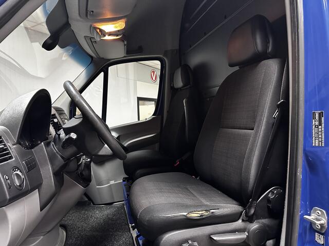 Mercedes-Benz SPRINTER 316 2.2 CDI 325 HD/ AUTOMAAT!/ Trekhaak/ Zij-Schuifdeur rechts/ Camera/ Airco/ Cruise/ Elek. pakket/ Bluetooth/ Armsteun/ Multi. Stuur/ Regensensor/ AUX & USB.