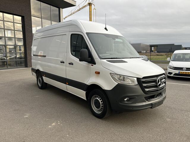 Mercedes-Benz SPRINTER 317 CDI L2 H2 MBUX / 360 Camera / Navigatie / Parkeersensoren / Cruise control / Airco / 270 Graden achterdeuren