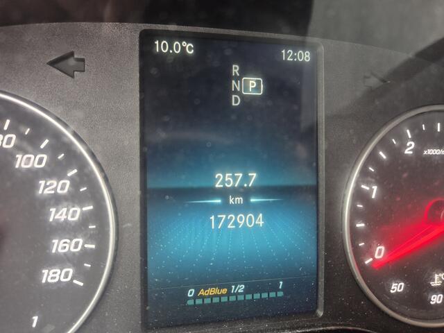 Mercedes-Benz SPRINTER 319 3.0 CDI L2H2 3500 trekhaak voorschade EURO VI-D mercedes dealer onderhouden automaat