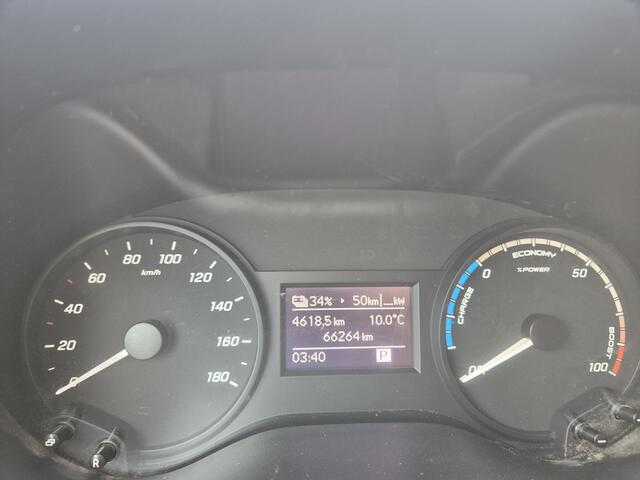 Mercedes-Benz SPRINTER 319 3.0 CDI L2H2 3500 trekhaak voorschade EURO VI-D mercedes dealer onderhouden automaat