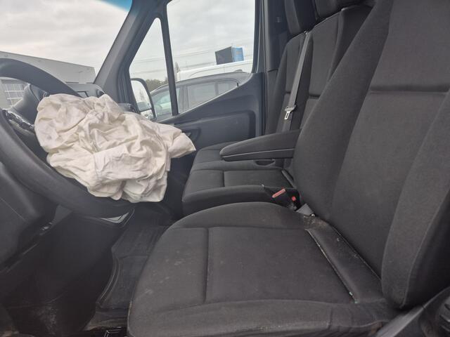 Mercedes-Benz SPRINTER 319 3.0 CDI L2H2 3500 trekhaak voorschade EURO VI-D mercedes dealer onderhouden automaat