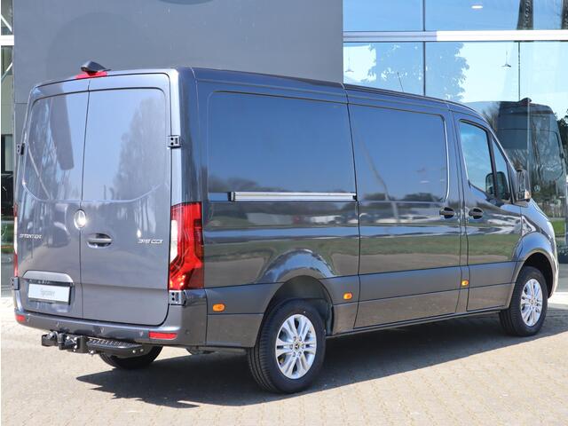 Mercedes-Benz SPRINTER 319 1.9 CDI L2 Pro DISTRONIC 3,5T AHW 360gr. CAMERA NAVI