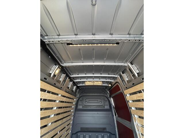 Mercedes-Benz SPRINTER 315 1.9 CDI L2H2 RWD