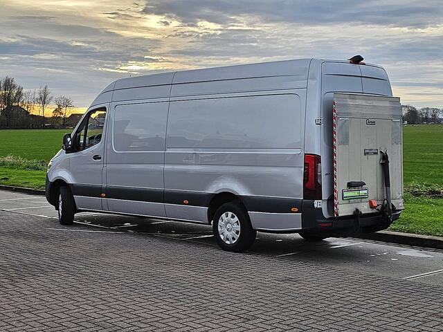 Mercedes-Benz SPRINTER 317 1.9 CDI L3H2 LAADKLEP, automaat, airco, navi, mbux, LED, camera