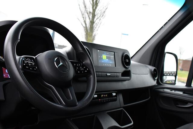 Mercedes-Benz SPRINTER 319 V6 3.0 CDI L2H2 DC AMG Edition Camera, Cruise, Carplay, 3500kg Trekhaak, Automaat, Sensoren, mutlimedia, 190pk, Uniek!