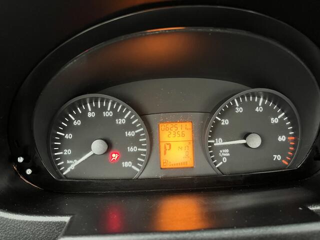 Mercedes-Benz SPRINTER 316 1.8 NGT 366 CNG en Benzine 157pk Automaat Pick-up Open laadbak Kipper Gereedschapskist 3-Persoons Telefoonverbinding