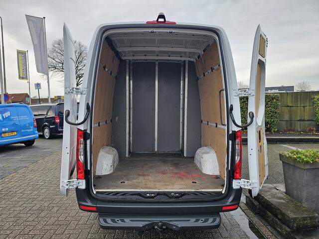 Mercedes-Benz SPRINTER 315 CDI L2-H2 RWD Base DC * Camera * MBUX * Trekhaak *