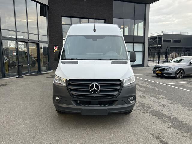 Mercedes-Benz SPRINTER 317 CDI L2 H2 MBUX / 360 Camera / Navigatie / Geveerde stoel / Cruise control / Airco / 270 Graden achterdeuren