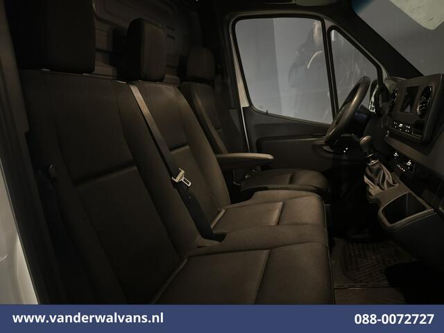Mercedes-Benz SPRINTER 317 CDI 170pk L3H2 Euro6 Airco | 360 graden Camera | Apple Carplay | Cruisecontrol Android Auto, Stoelverwarming, Chauffeursstoel, Parkeersensoren, Bijrijdersbank