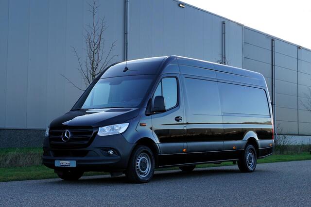 Mercedes-Benz SPRINTER 316 2.2 CDI L3H2 in Topstaat |29.877 km |1e eigenaar |BPM vrij! |Zwart |Camera |Cruise |Navi |Clima |Trekhaak |EURO6 |3500 KG |Mooie camperbasis