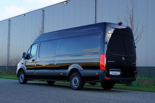 Mercedes-Benz SPRINTER 316 2.2 CDI L3H2 in Topstaat |29.877 km |1e eigenaar |BPM vrij! |Zwart |Camera |Cruise |Navi |Clima |Trekhaak |EURO6 |3500 KG |Mooie camperbasis