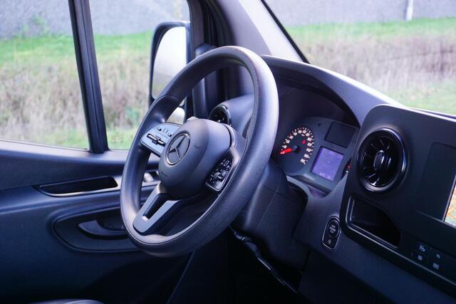 Mercedes-Benz SPRINTER 316 2.2 CDI L3H2 in Topstaat |29.877 km |1e eigenaar |BPM vrij! |Zwart |Camera |Cruise |Navi |Clima |Trekhaak |EURO6 |3500 KG |Mooie camperbasis