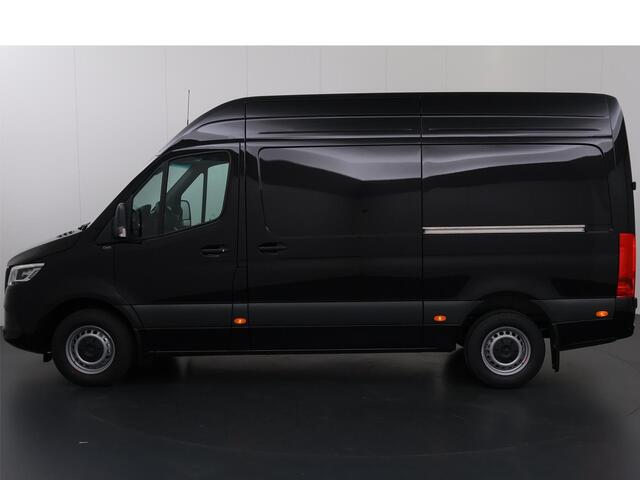 Mercedes-Benz SPRINTER 317 CDI L2 H2 Select | BPM VRIJ | 3500 kg TREKKEN | Comfort Stoelen | Climate Control | Achteruitrijcamera | Airco | Cruise Control | Apple Carplay | LED Koplampen | Distronic Adaptieve Cruise Control | Voorruitverwarming | Alarm |